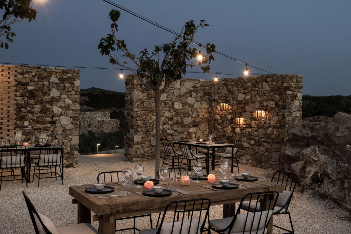 The Rooster – Antiparos